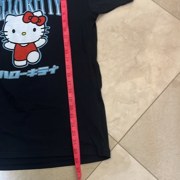 ⭐️ Hello Kitty black t-shirt- size medium - Picture 3 of 5